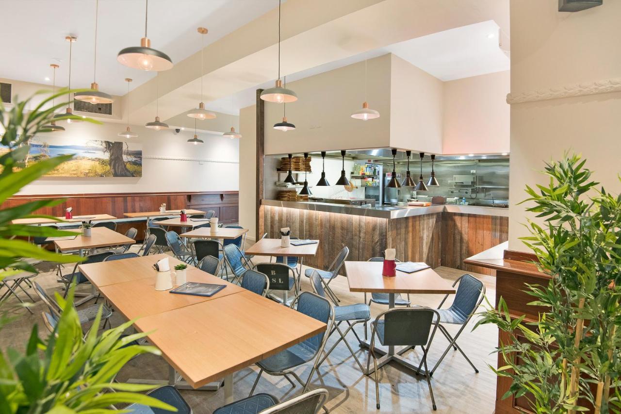 ג'ינדביין Banjo Paterson Inn מראה חיצוני תמונה