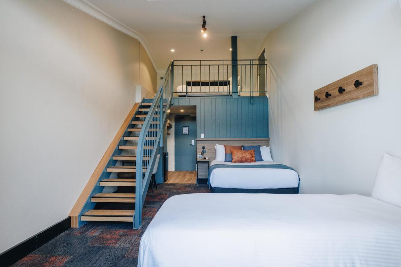 ג'ינדביין Banjo Paterson Inn מראה חיצוני תמונה